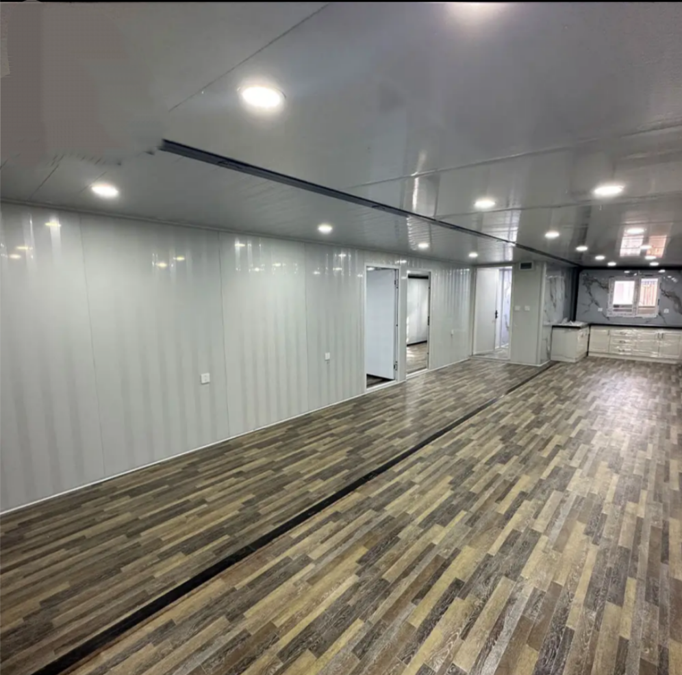 Prefabricated 40Ft Expandable Container House 4 Bedrooms 2 bath 1 kitchen Prefab Portable Mobile Tiny Home